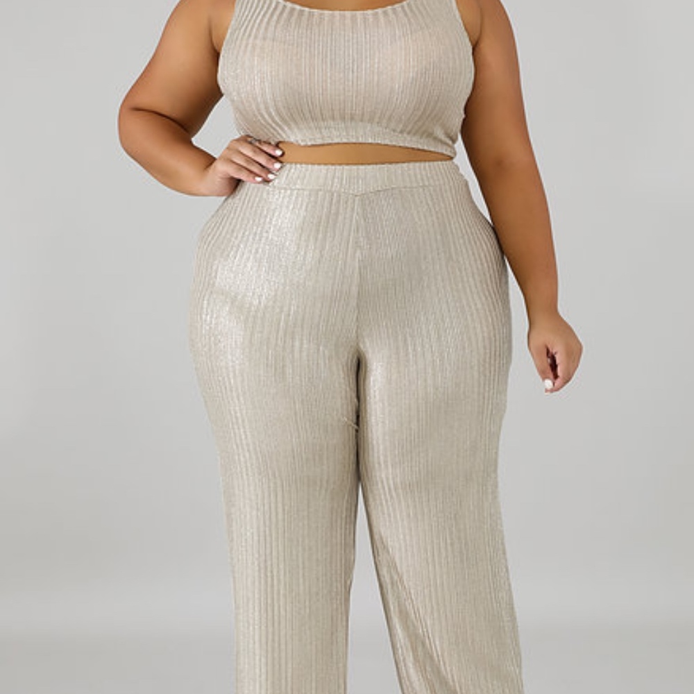Plus Size Set - Picture 3 of 4